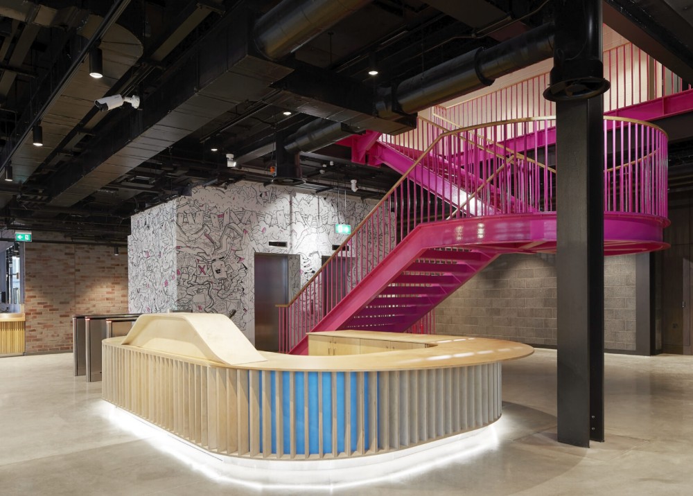 Somerleyton with Middlesex Ltd staircase